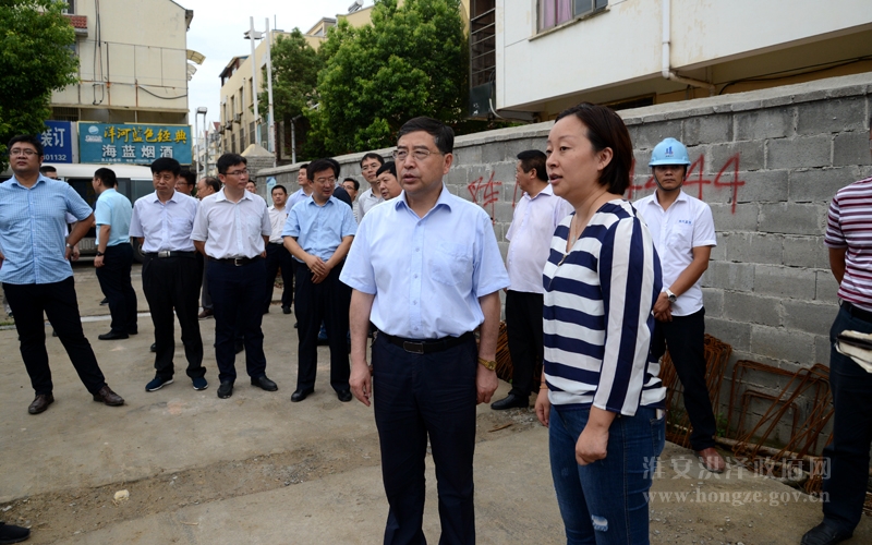 区委书记朱亚文调研在建重点项目