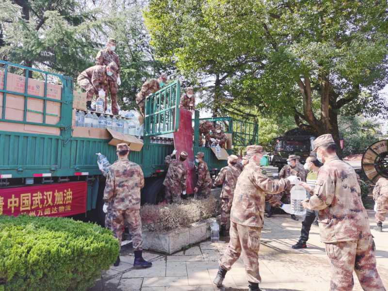 池州香檀别院硒产品有限公司捐赠15000桶富硒山泉水