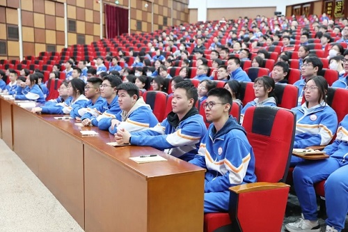 顺义中小学生在科学实践中提升科学素养