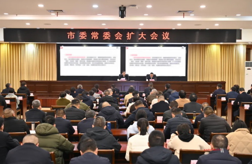 市委常委会扩大会议传达学习省委十五届六次全会暨省委经济工作会议精神